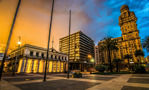 MERCADO ASEGURADOR DE URUGUAY: ANÁLISIS COMPETITIVO Y TÉCNICO POR RAMO, ESTADOS CONTABLES, RESULTADOS POR ASEGURADORA